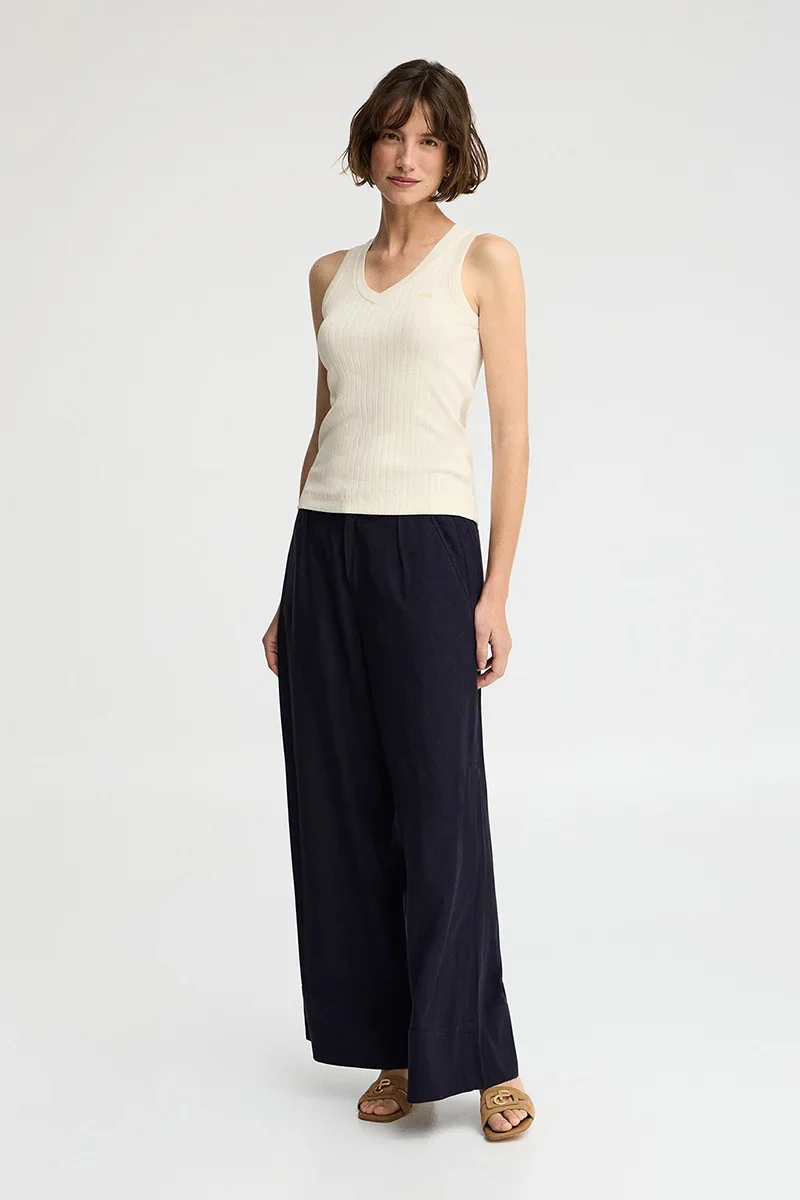 Nude sleeveless ribbed T-shirt with V-neck and Polo Club logo - Image 4
