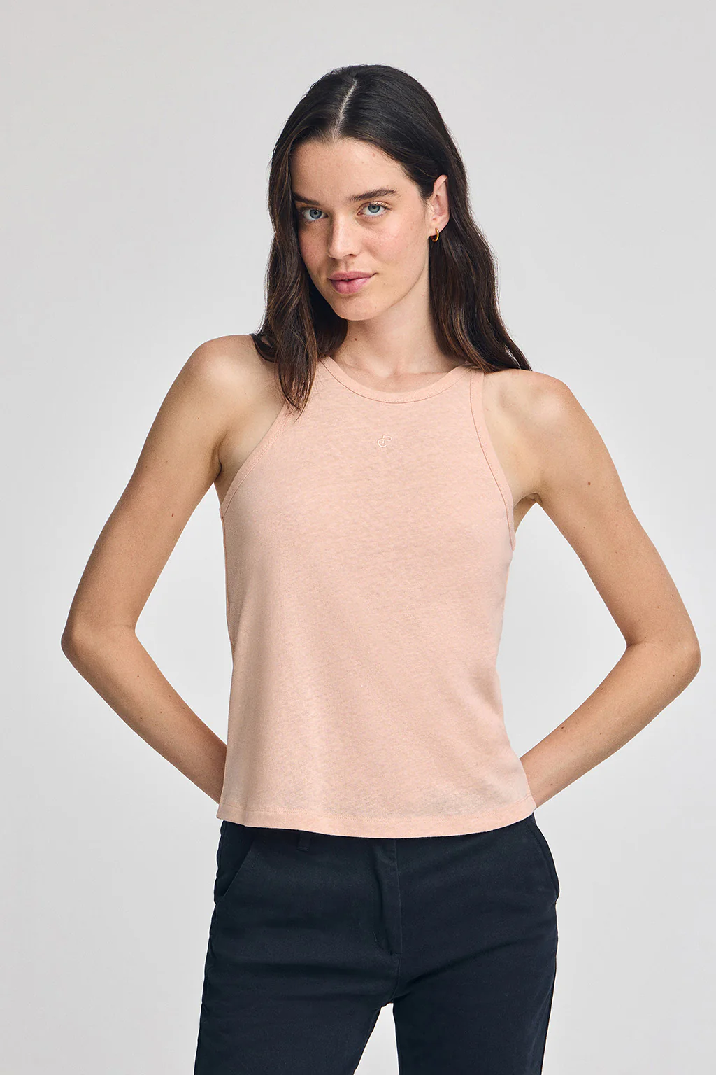Blush-pink tank top in linen and cotton with embroidered monogram