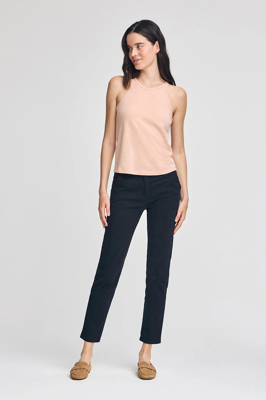 Blush-pink tank top in linen and cotton with embroidered monogram - Image 4
