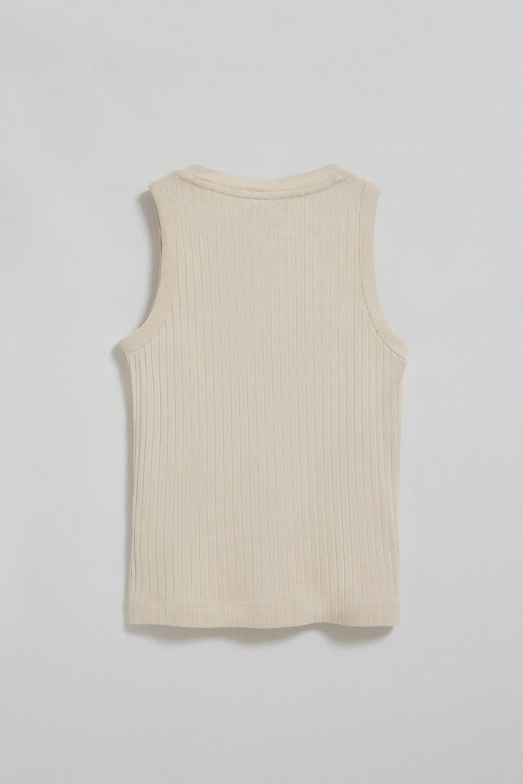 Beige ribbed tanker top Tamika with Polo Club pearly button - Image 11