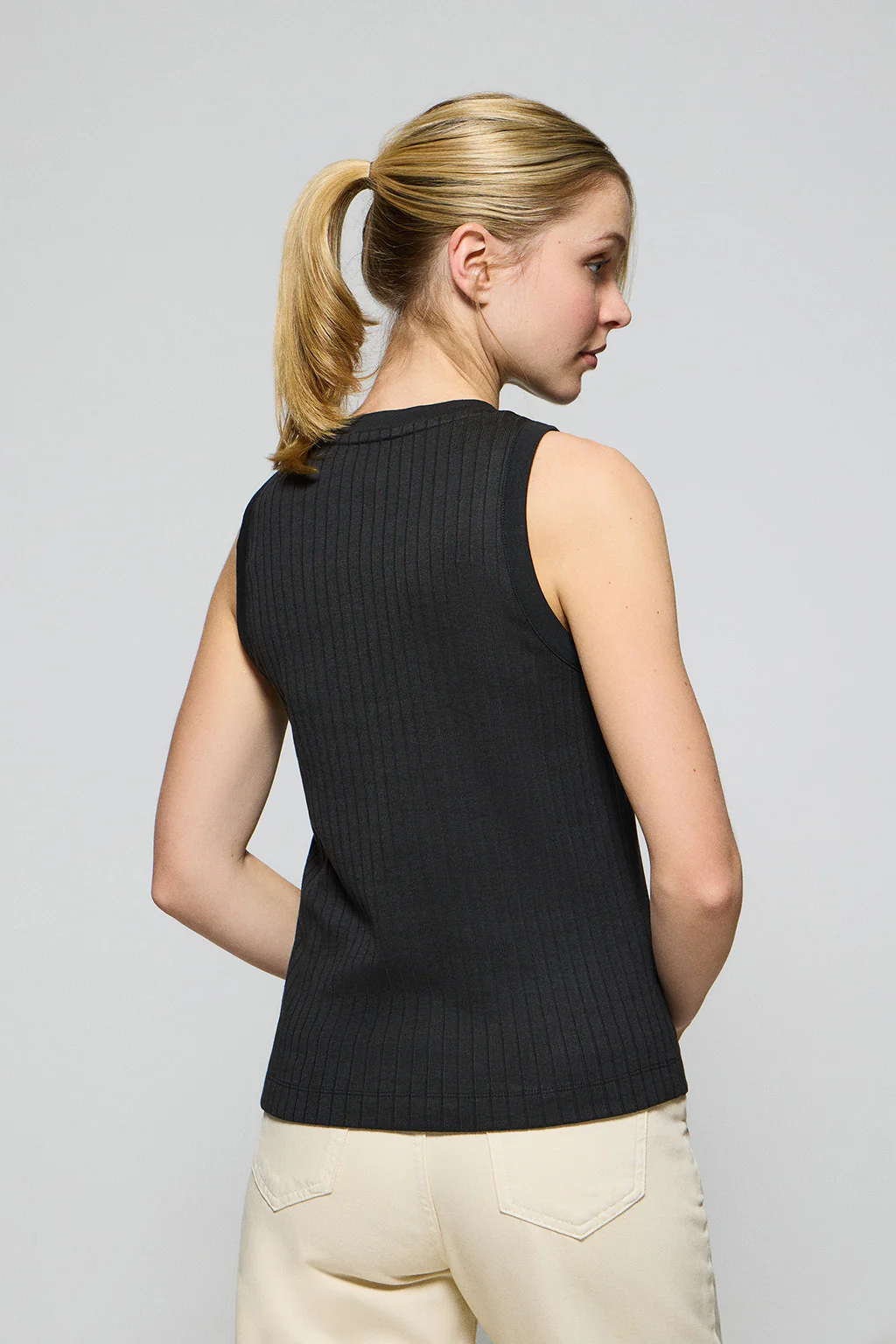 Black ribbed tanker top Tamika with Polo Club pearly button - Image 2