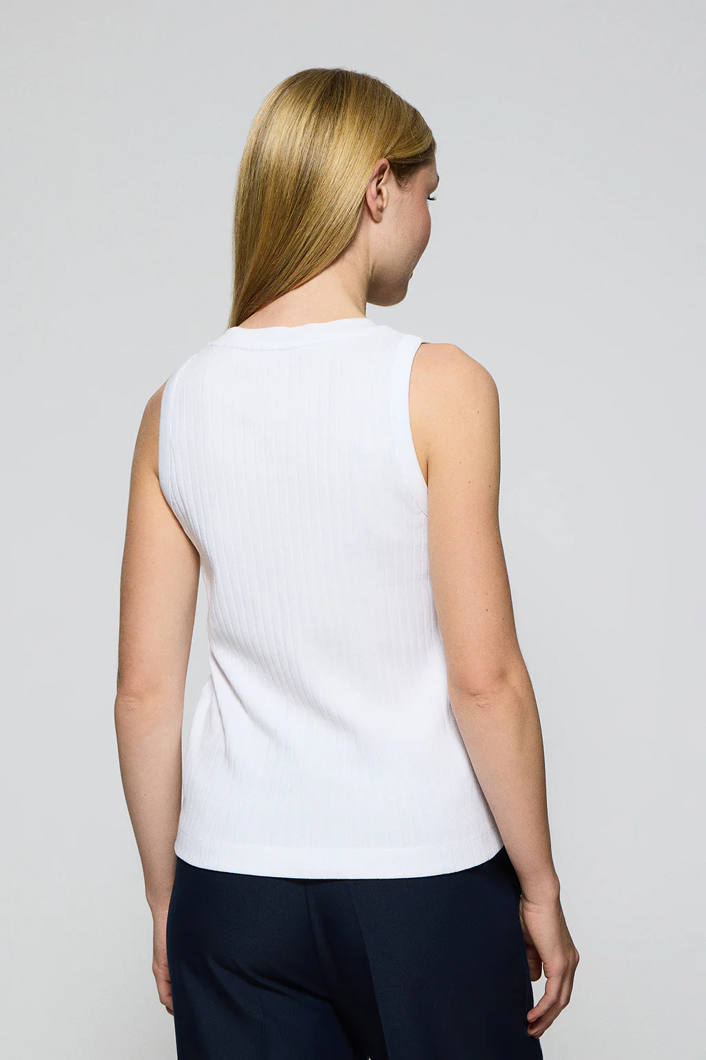 White ribbed tanker top Tamika with Polo Club pearly button - Image 2