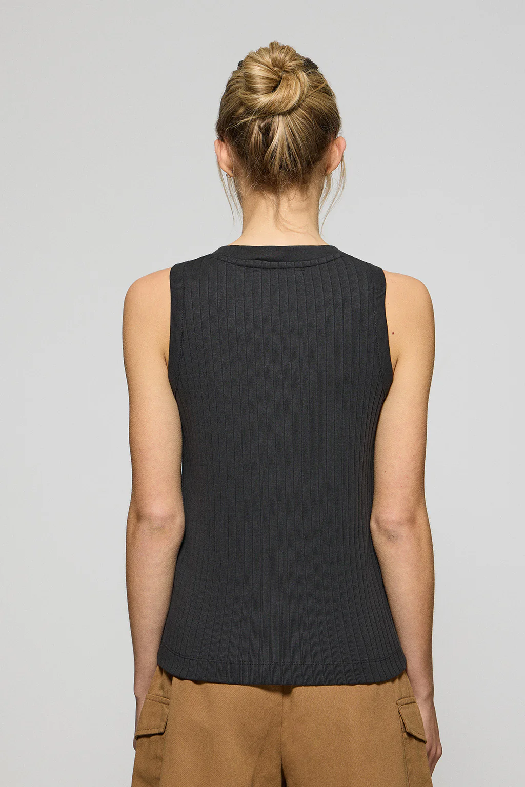 Black ribbed tanker top Tamika with Polo Club pearly button - Image 2