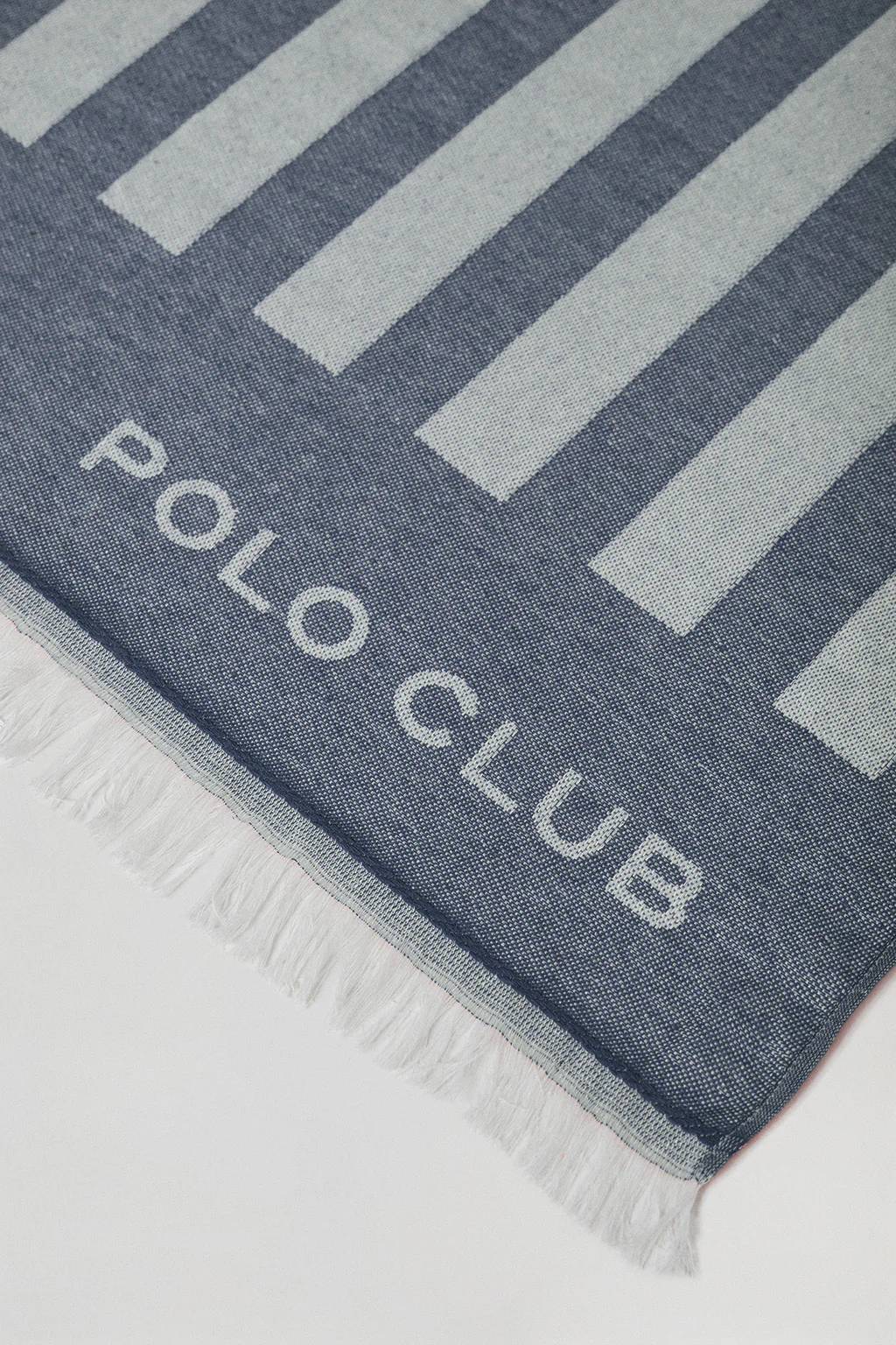 Navy-blue striped Portofino hammam towel - Image 3