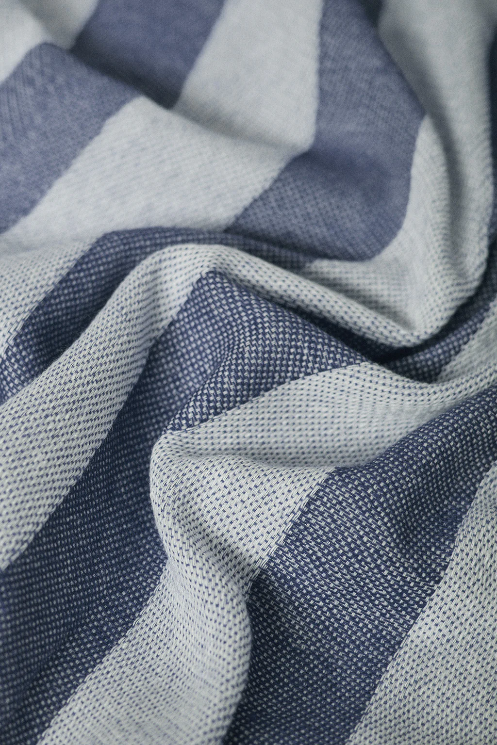 Navy-blue striped Portofino hammam towel - Image 5