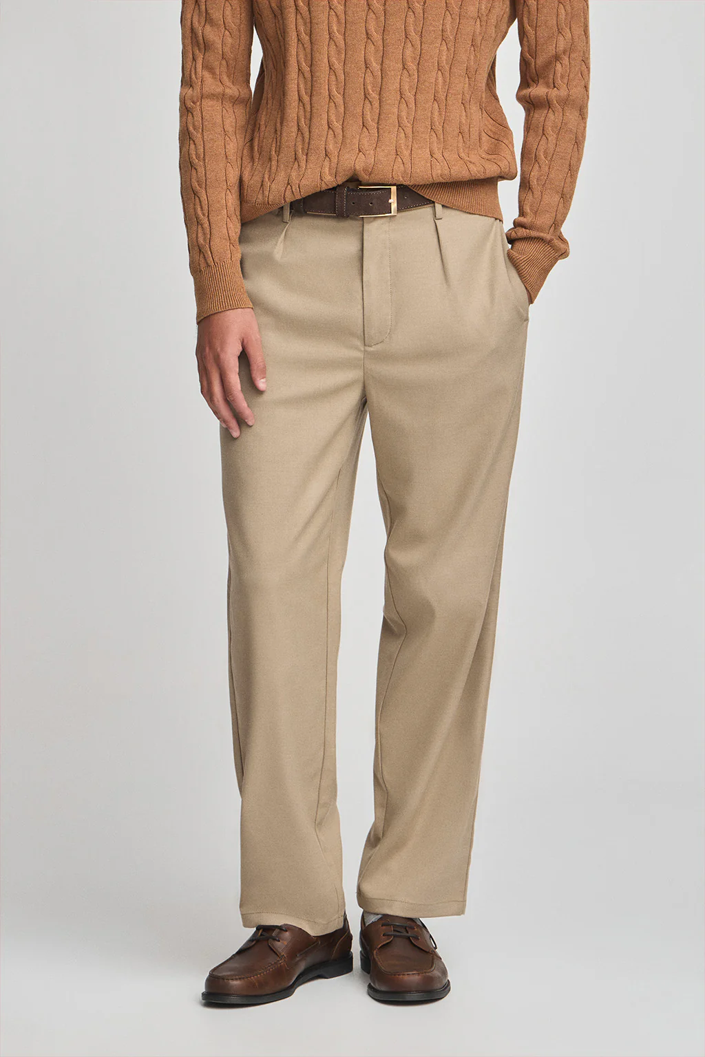 Camel men’s regular-fit chinos with Polo Club details - Image 2