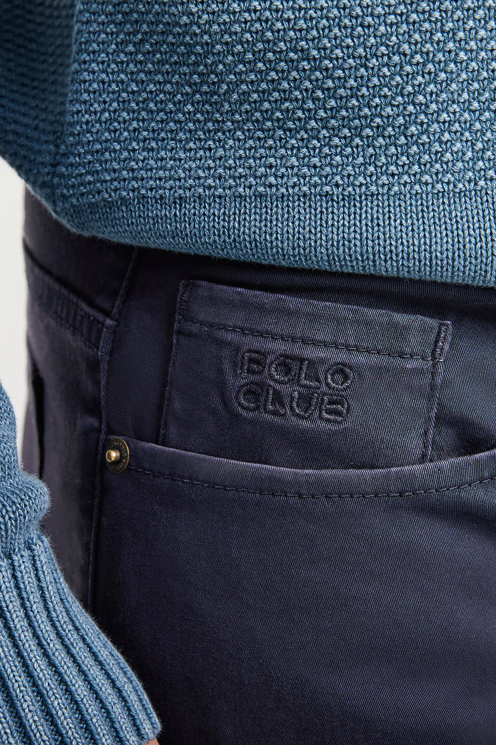 Navy-blue trousers with five pockets and embroidered logo - Image 2