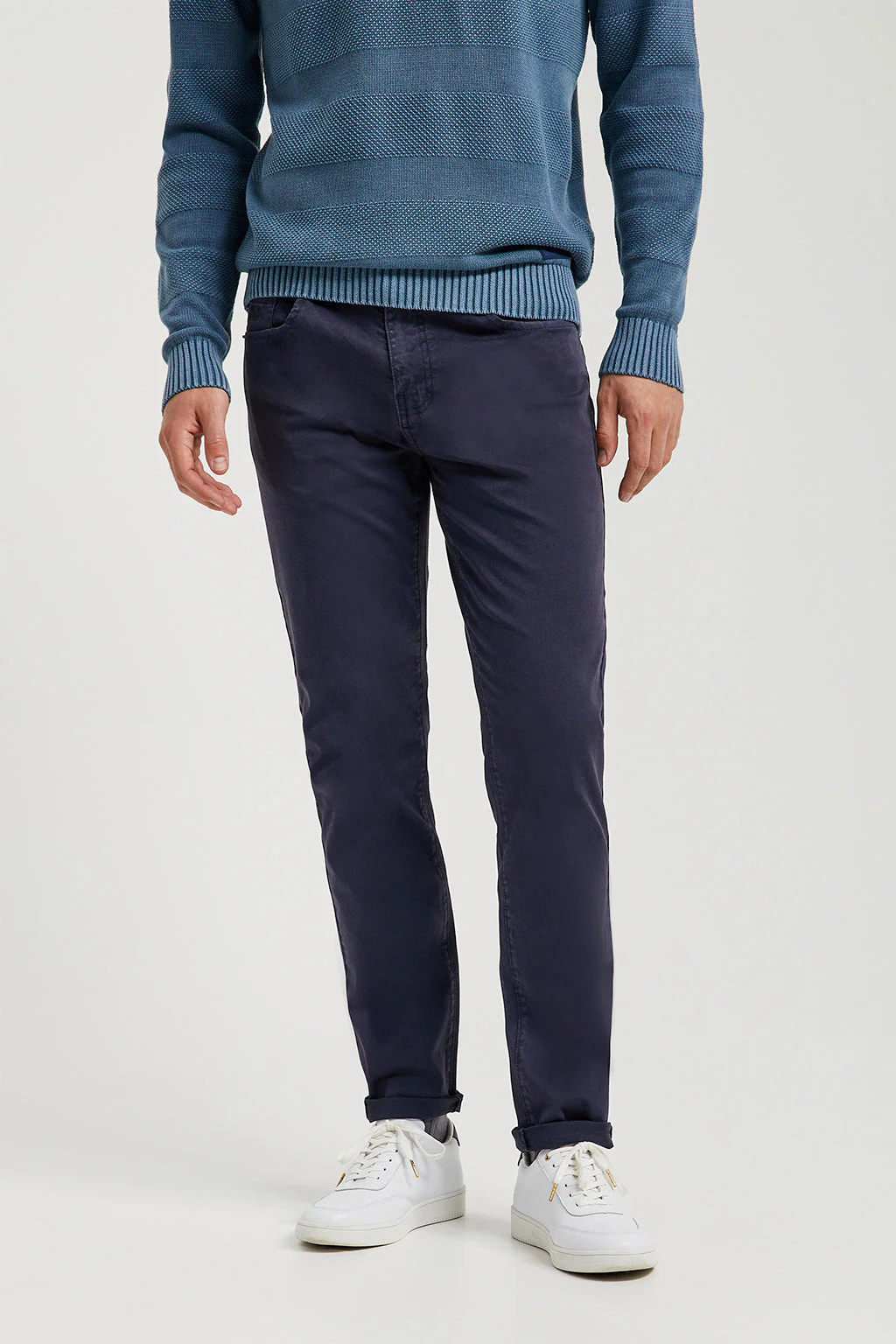 Navy-blue trousers with five pockets and embroidered logo - Image 3