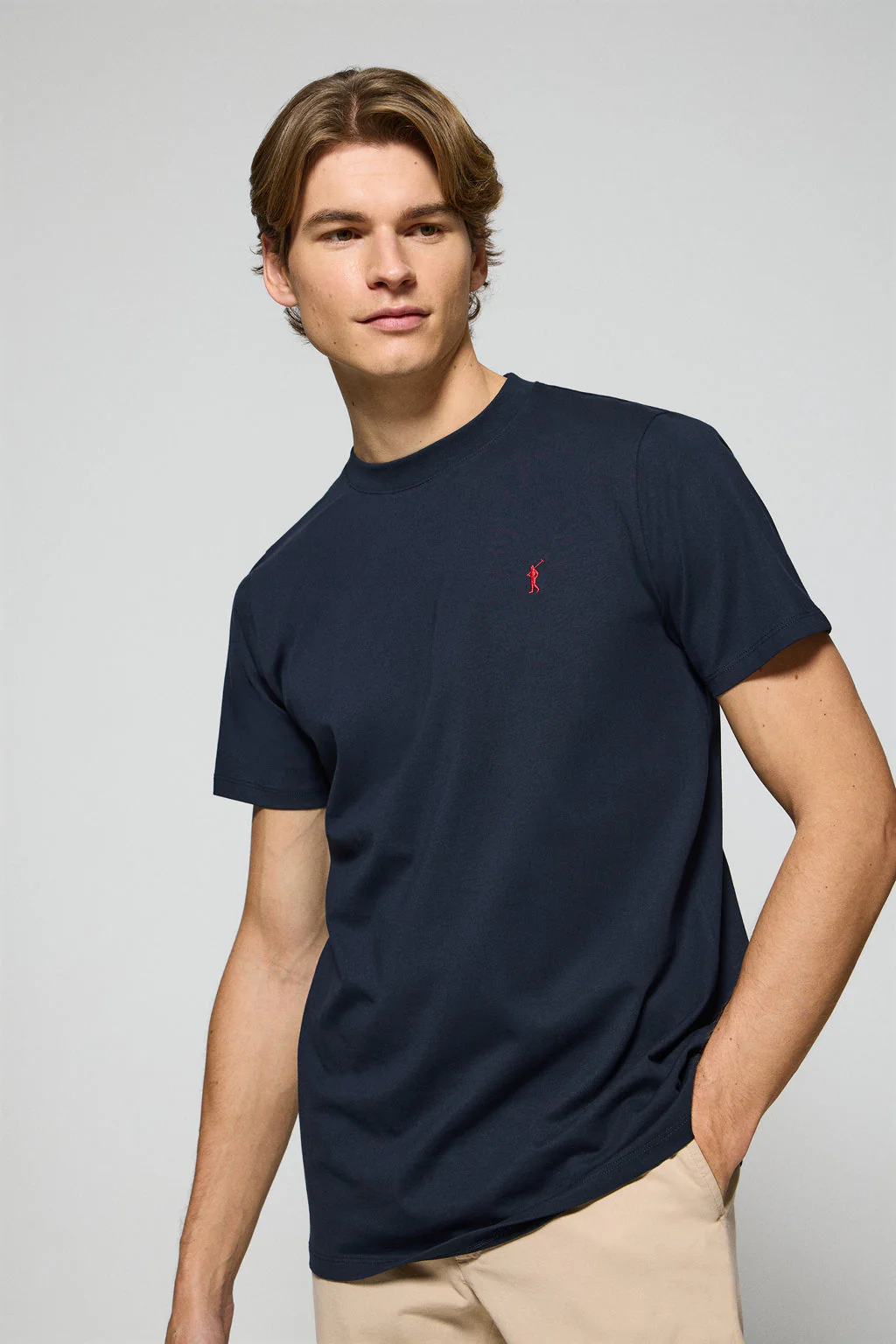 Navy-blue round-neck T-shirt with Rigby Go embroidered logo