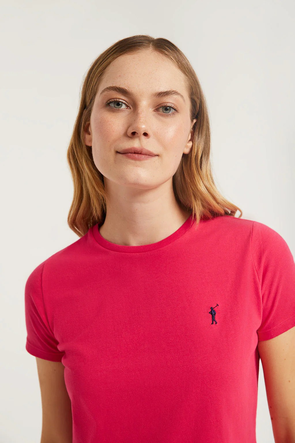 Fuchsia short-sleeve basic tee with Rigby Go logo - Image 2