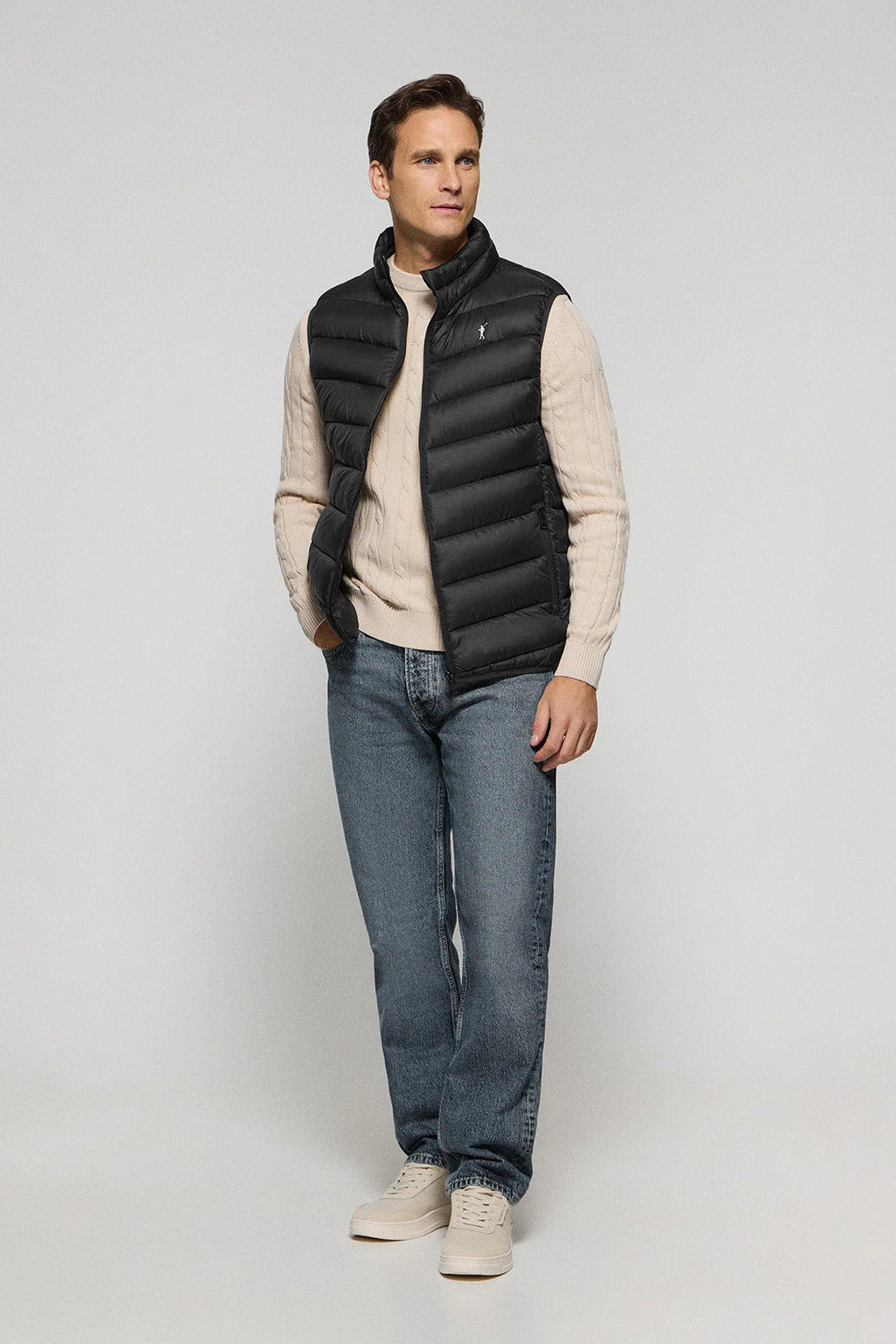 Black ultralight vest Chase with Rigby Go embroidery - Image 3