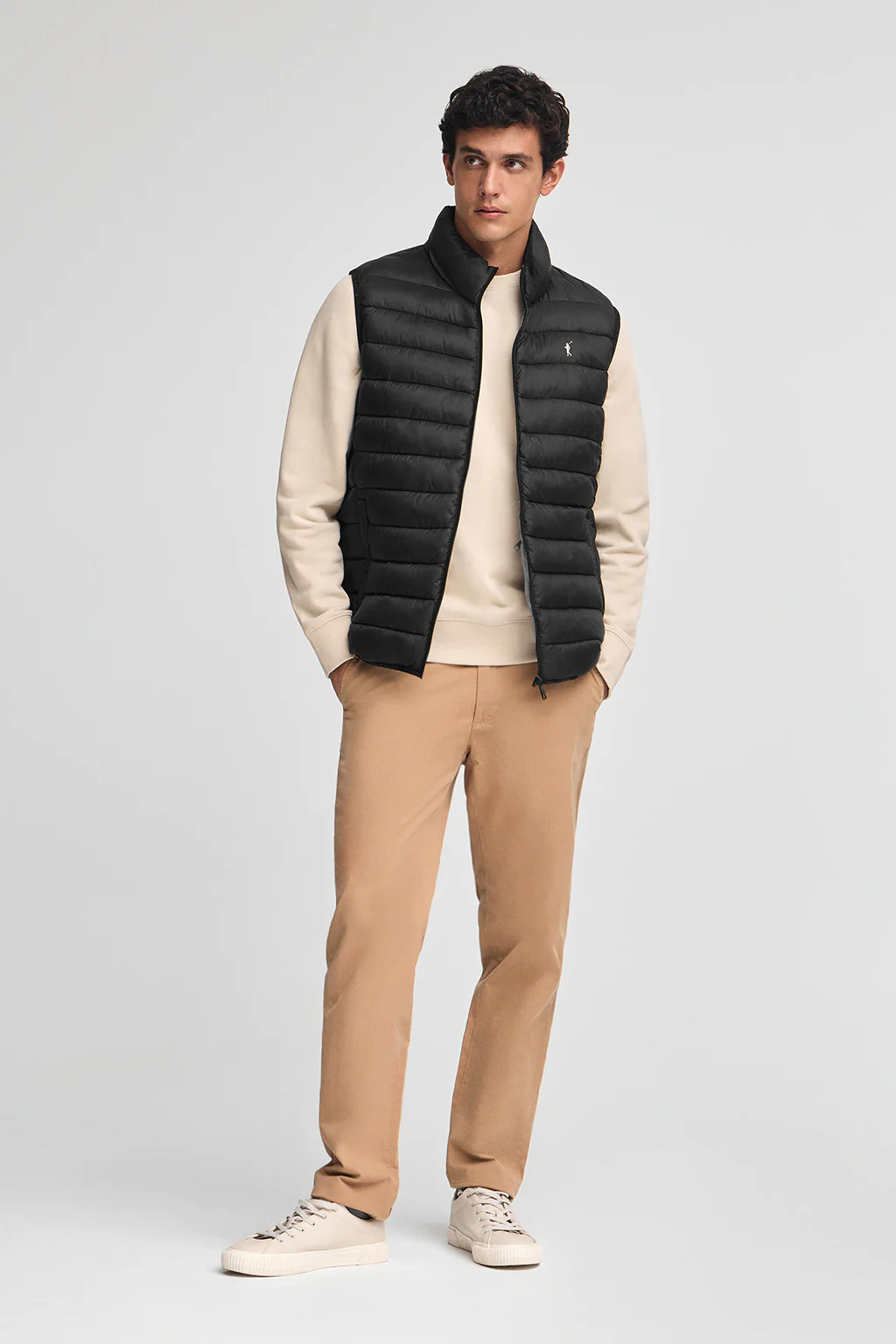 Black ultralight vest with Rigby Go logo - Image 3