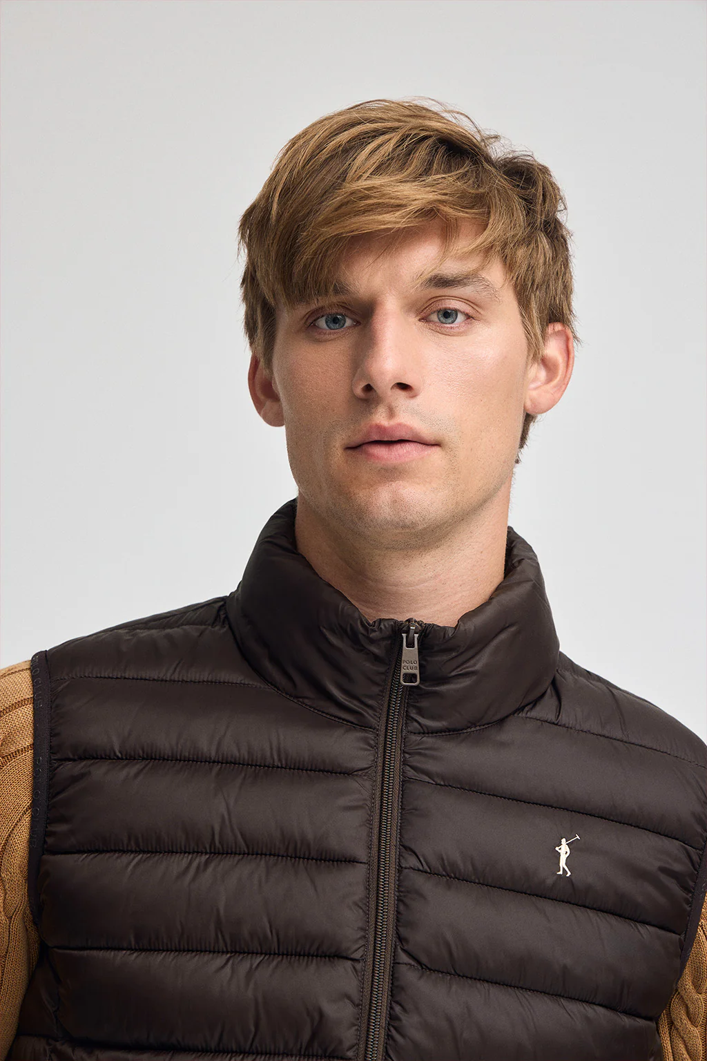 Dark-chocolate ultralight vest with Rigby Go logo - Image 2