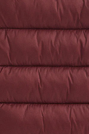 Maroon ultralight vest with Rigby Go logo - Image 10