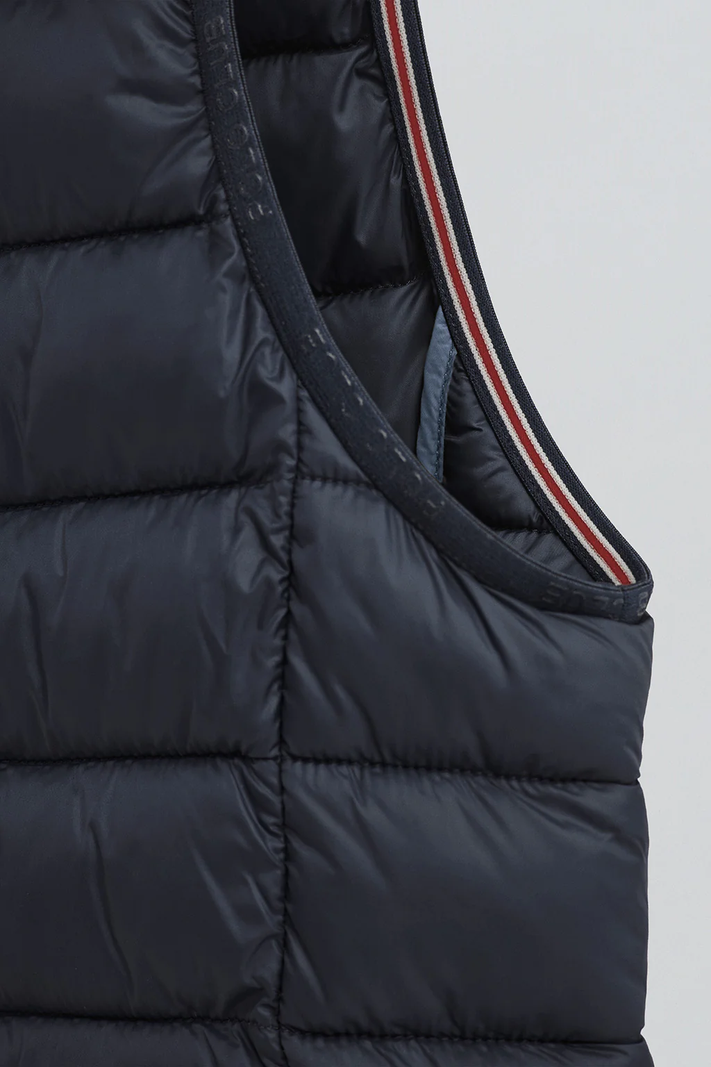 Navy-blue ultralight vest with Rigby Go logo - Image 7