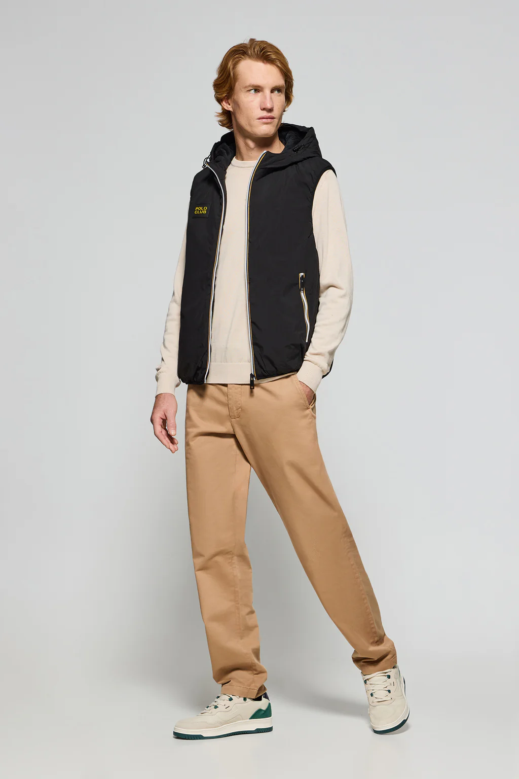 Black light vest with fixed hood and Polo Club details - Image 4