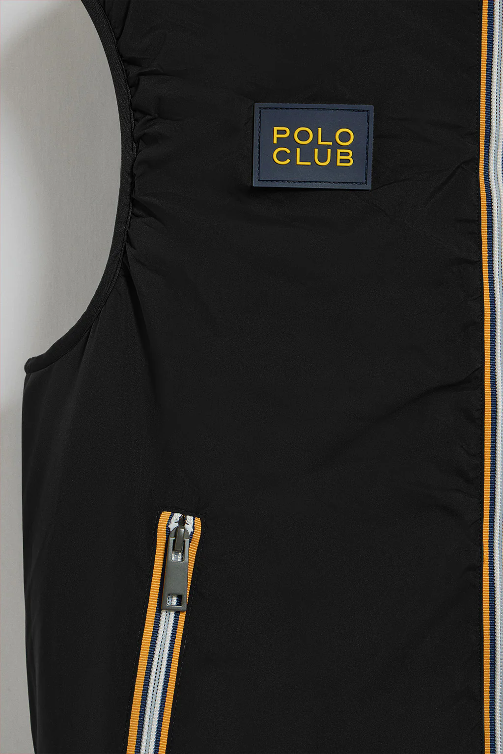 Black light vest with fixed hood and Polo Club details - Image 8