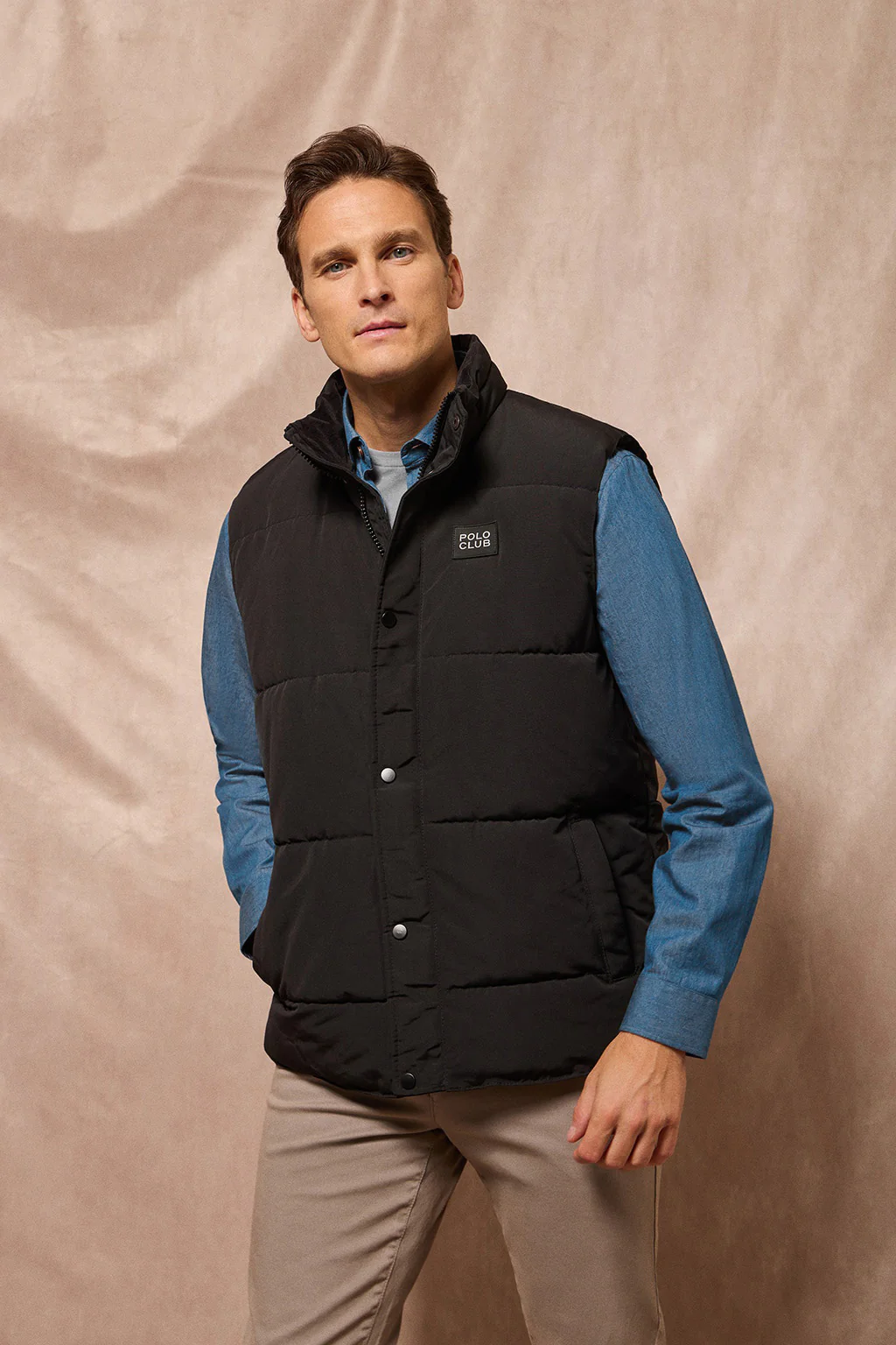Black puffer vest with Polo Club rubber patch - Image 12