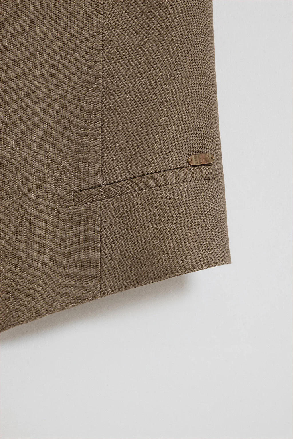 Taupe vest Deia in cotton and linen with Polo Club details - Image 8