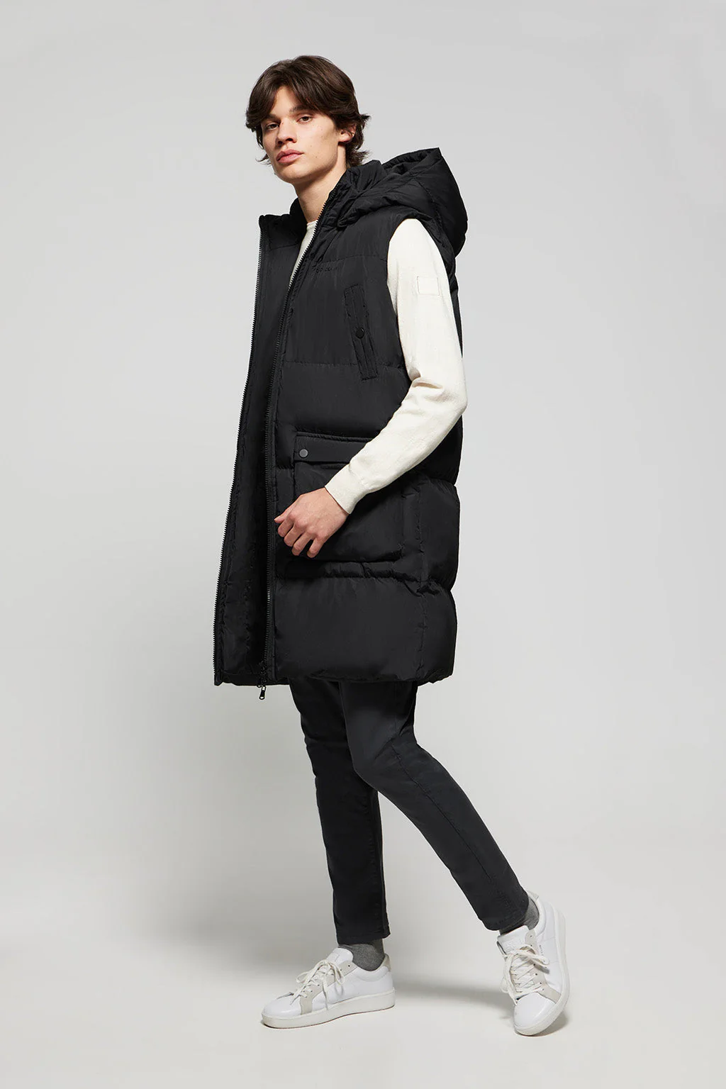 Black long puffer vest with pockets and Polo Club print - Image 2