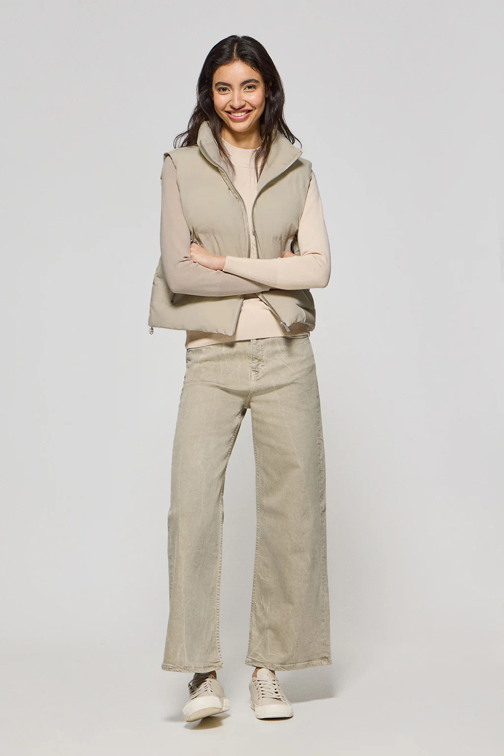 Beige puffer vest New York with Polo Club details - Image 4