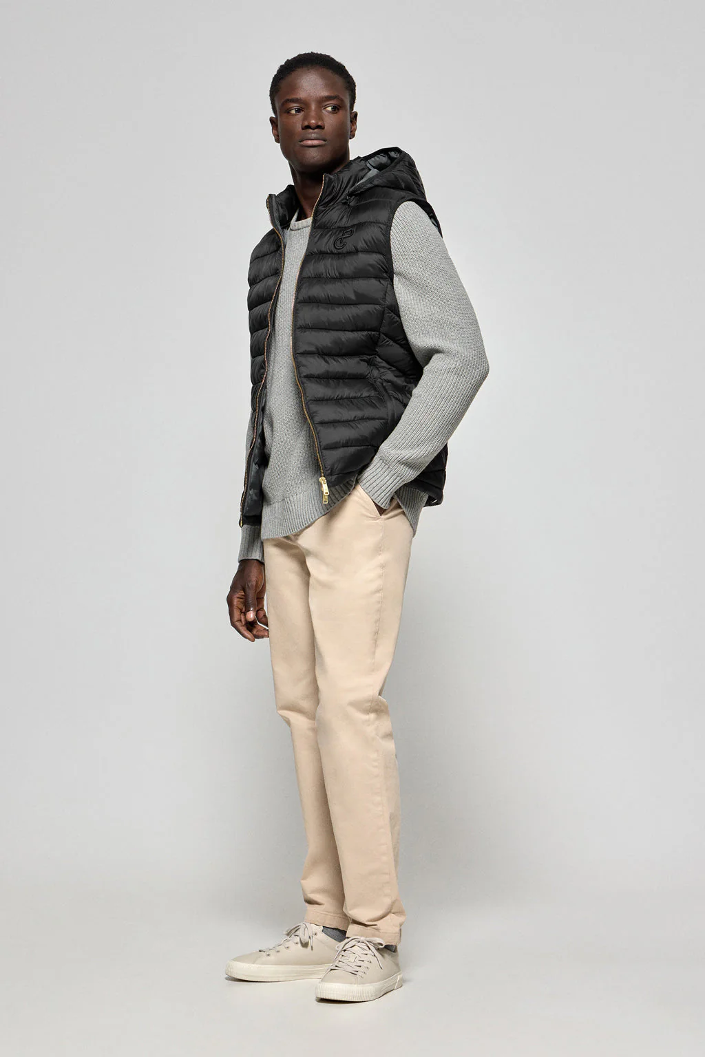 Black ultralight vest Pau with detachable hood and PC embroidery - Image 3