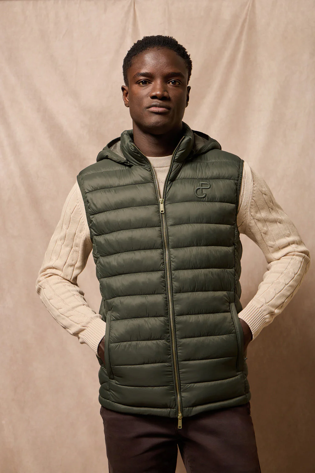 Green ultralight vest Pau with detachable hood and PC embroidery - Image 4