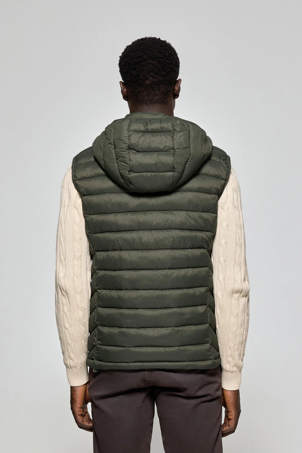 Green ultralight vest Pau with detachable hood and PC embroidery - Image 7