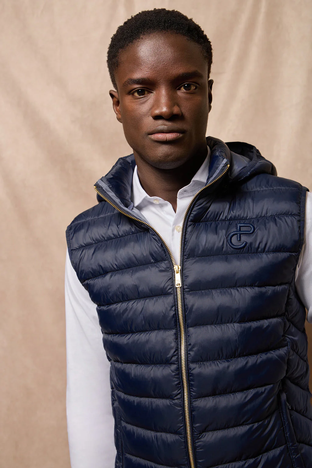 Navy-blue ultralight vest Pau with detachable hood and PC embroidery - Image 6