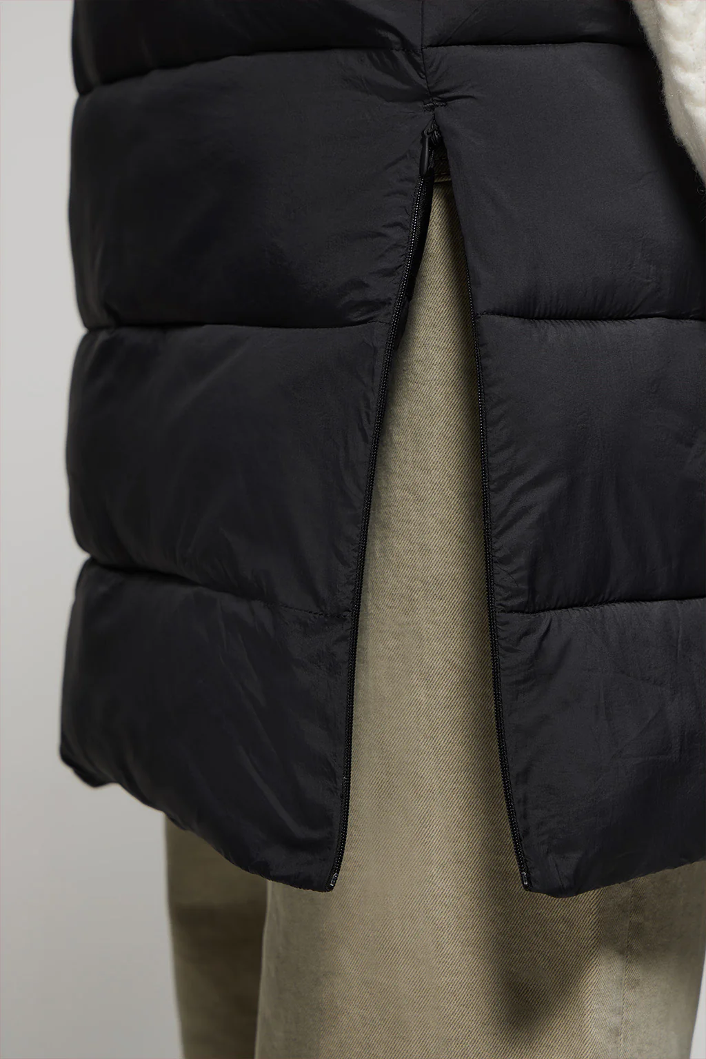 Black vest Siena with fixed hood and Polo Club details - Image 5