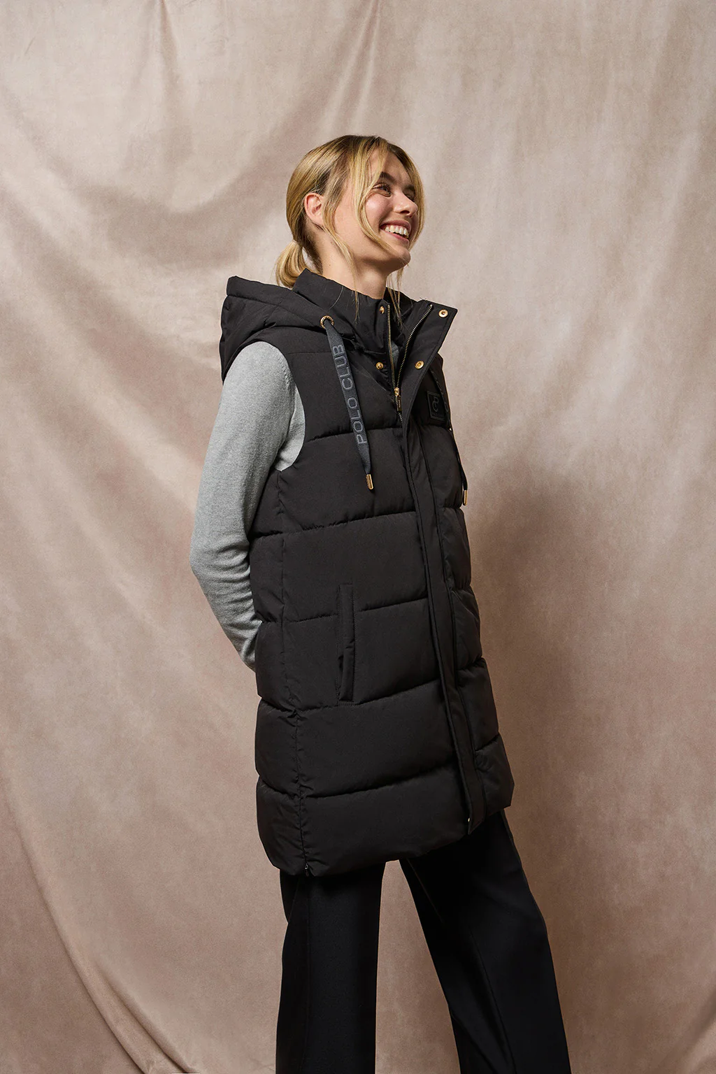 Black vest Tokio with detachable hood and Polo Club details - Image 12
