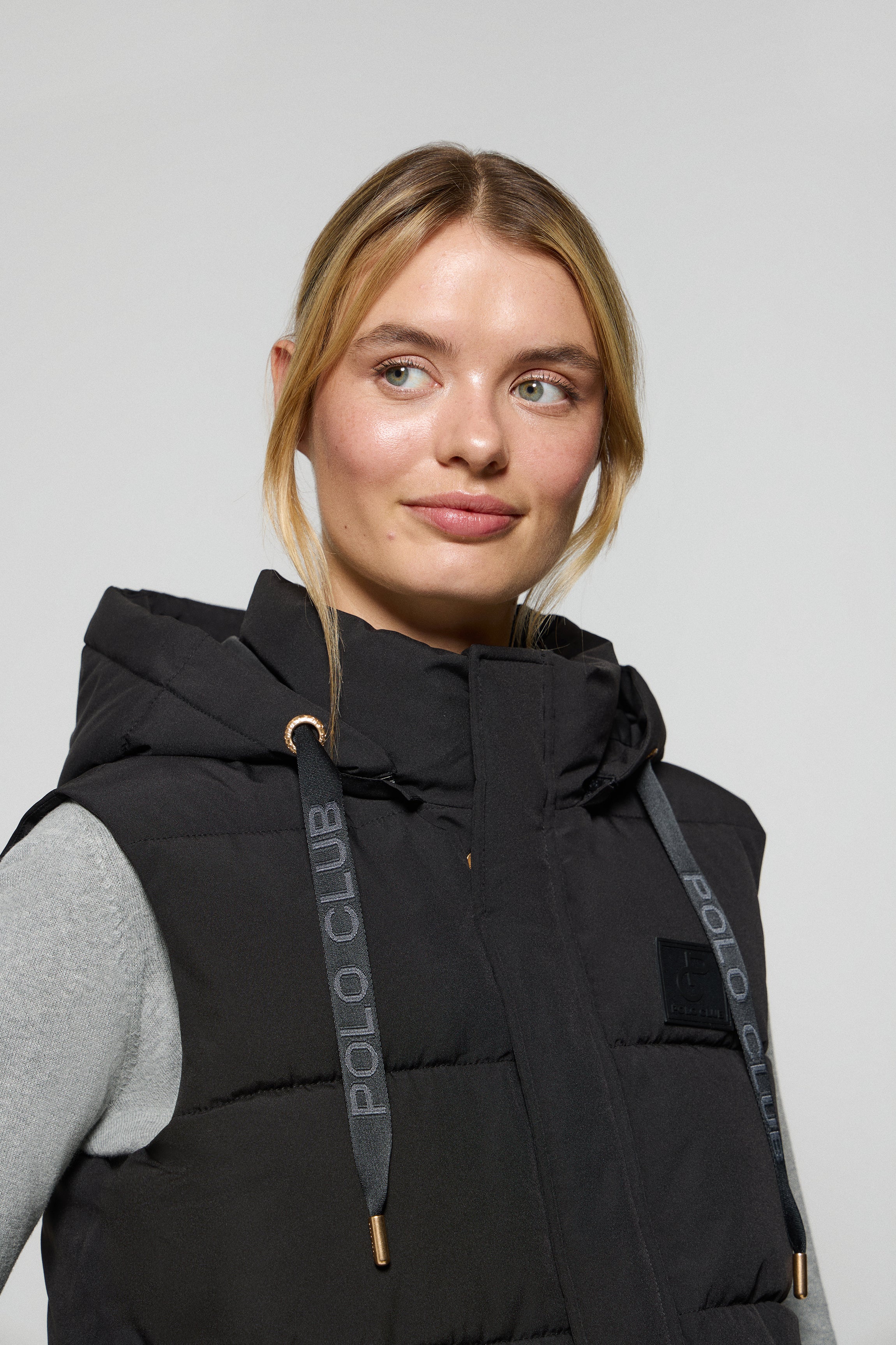 Black vest Tokio with detachable hood and Polo Club details - Image 3