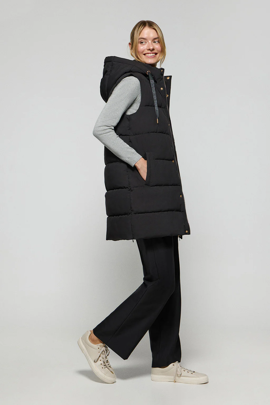 Black vest Tokio with detachable hood and Polo Club details - Image 4