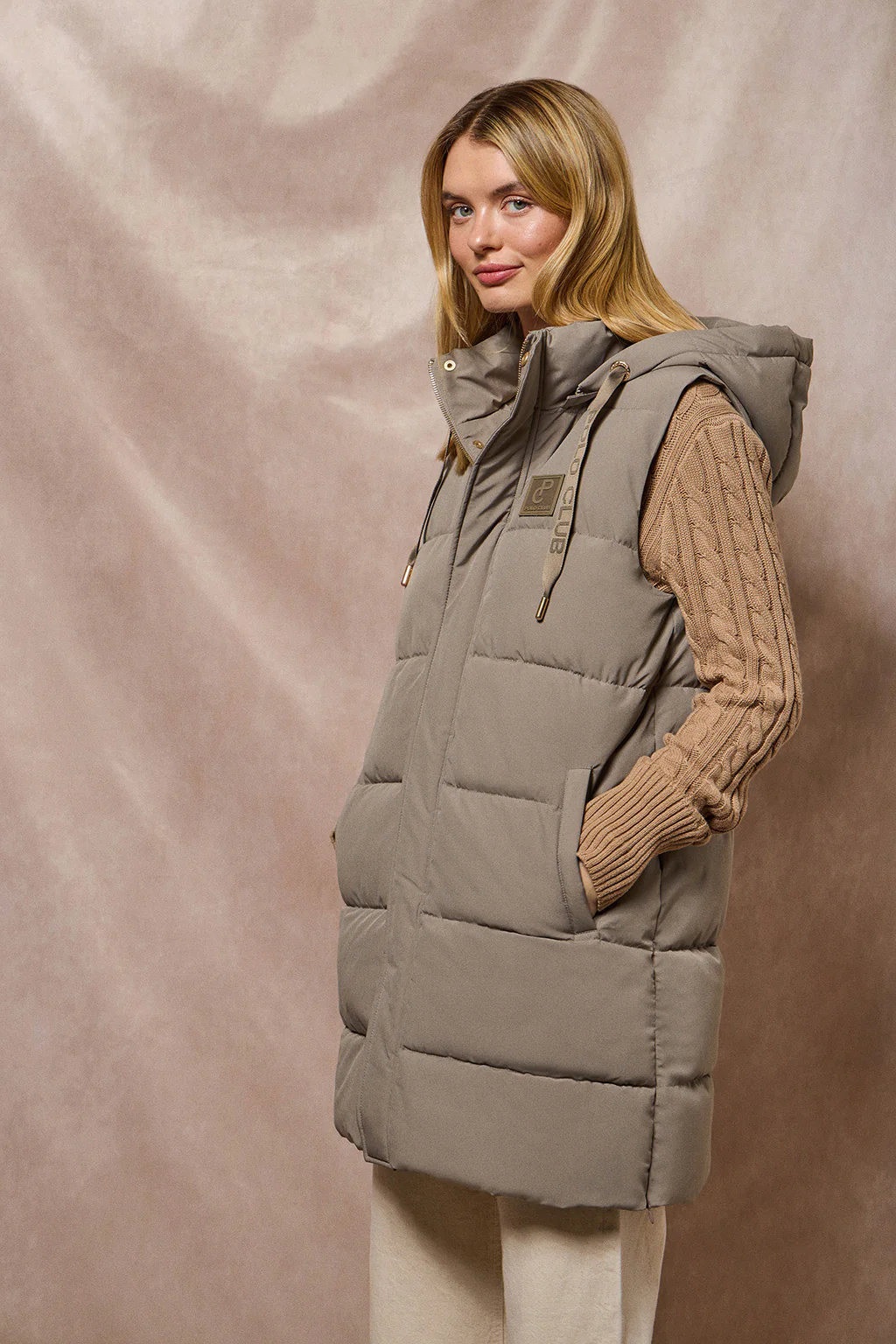 Taupe vest Tokio with detachable hood and Polo Club details - Image 14